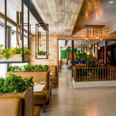 Hotel Kinara Grand Хайдарабад Экстерьер фото